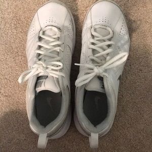 NIKE TENNIS shoes!!